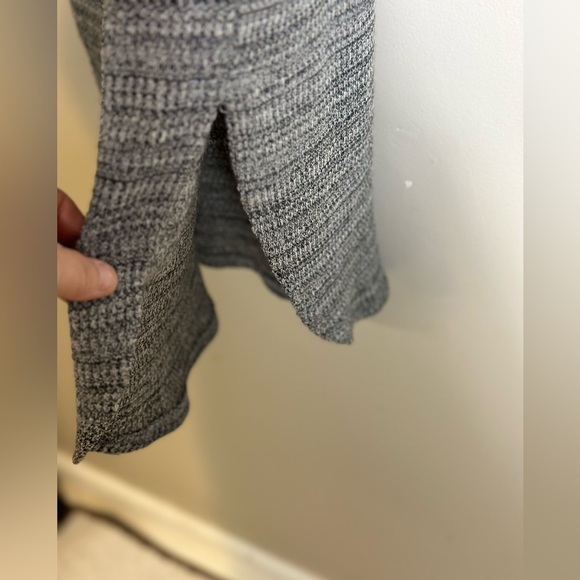 Lush medium turtle neck 15-p2p  41-1/2 length linied maxi slit on each side - Picture 4 of 11